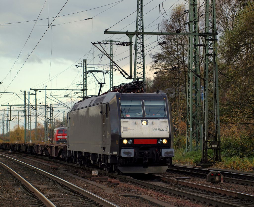 185 544-4 fuhr mit einem Gz durch den Harburg Bahnhof am 6.11.