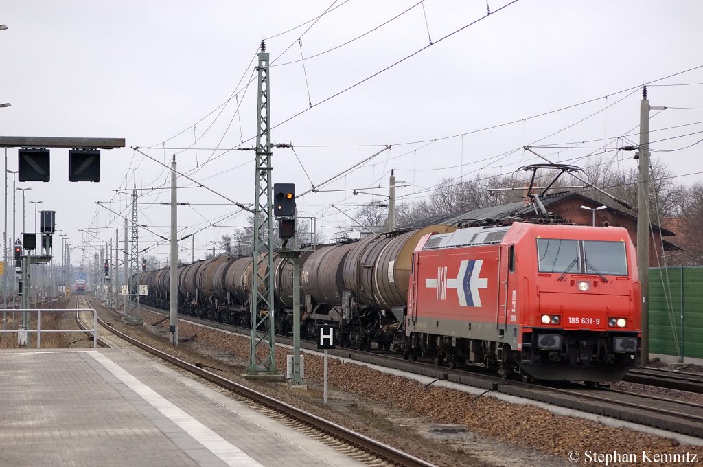 185 631-9 (HGK 2066) mit Kesselzug in Rathenow in Richtung Wustermark unterwegs. 18.03.2011