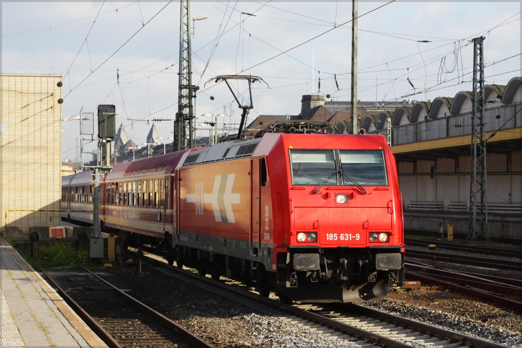 185 631 der HGK mit einem Sonderzug zu den Cannsttter Wasen am 29.09.12 in Koblenz Hbf.