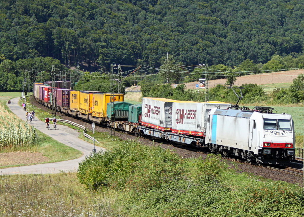 185 636 von Railpool mit Gterzug am 12.08.12 bei Harrbach