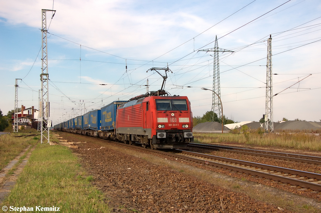 189 001-1 DB Schenker Rail Deutschland AG mit dem KLV  LKW Walter  in Satzkorn und fuhr in Richtung Golm weiter. 02.10.2012