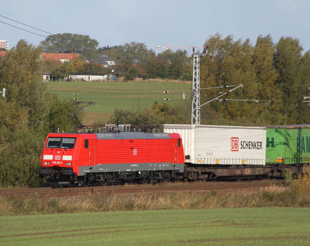 189 061-5 mit KT 42147 von Rostock-Seehafen nach Verona Q.E bei der Durchfahrt in Sildemow.07.10.2012