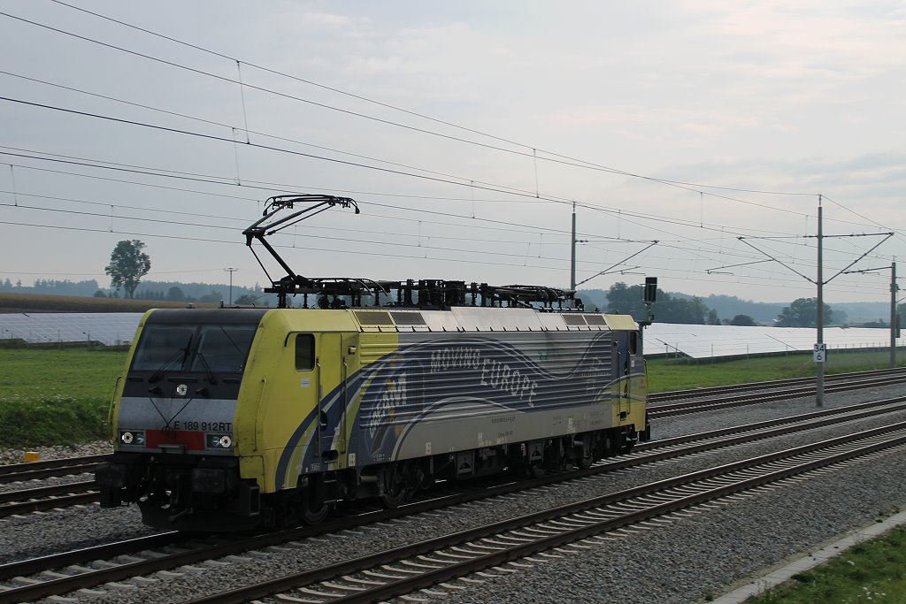 189 912 am 23.September 2012 bei Hattenhofen in Richtung Augsburg.
