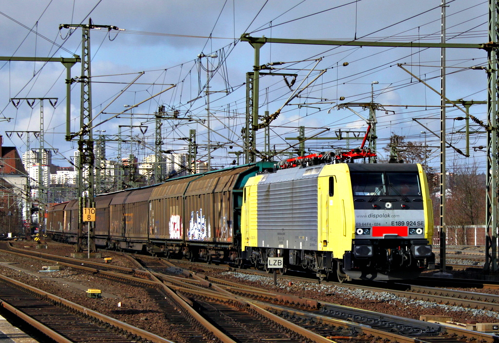 189 924 mit Gterzug am 19.02.12 in Fulda