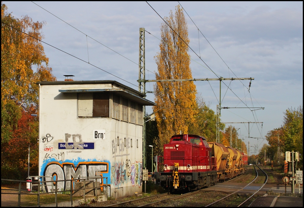 203 006 der EfW mit kleinem Anhngsel am 03.11.11 in Bochum Riemke