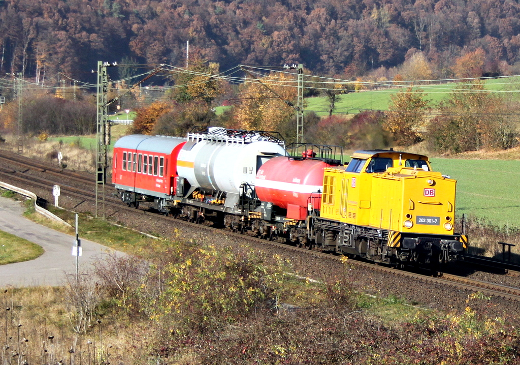 203 301-7 mit Notfallzug am 06.11.11 bei Harrbach