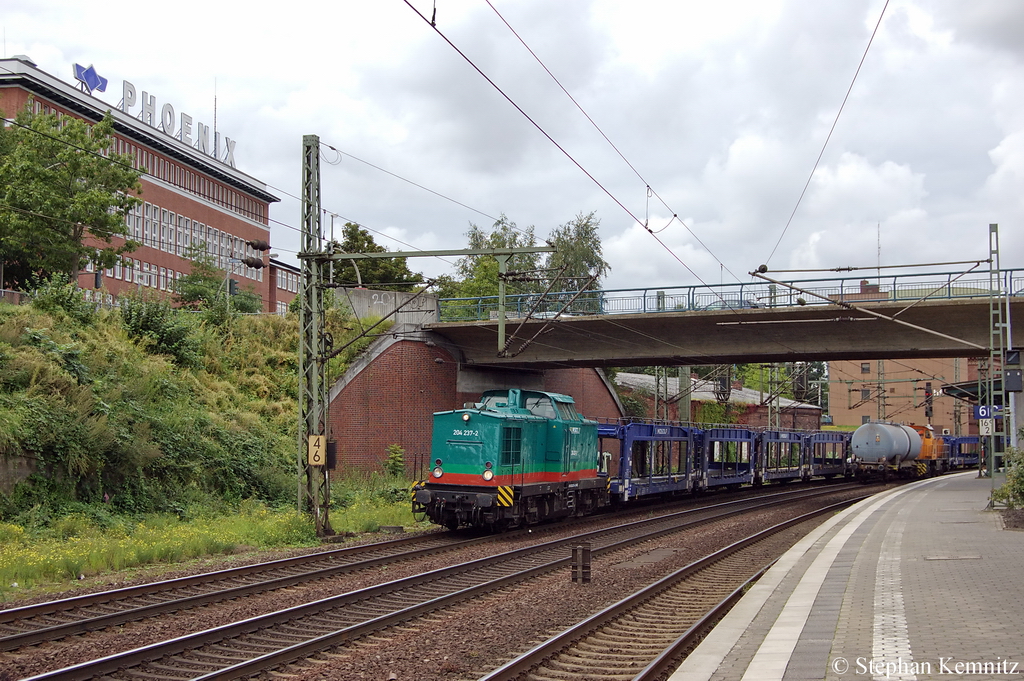 204 237-2 (202 237-4) ex DR 110 237-5 der WSET - Westschsische Eisenbahntransport Gesellschaft mbH mit leeren Autotransportzug in Hamburg Harburg. 01.09.2011