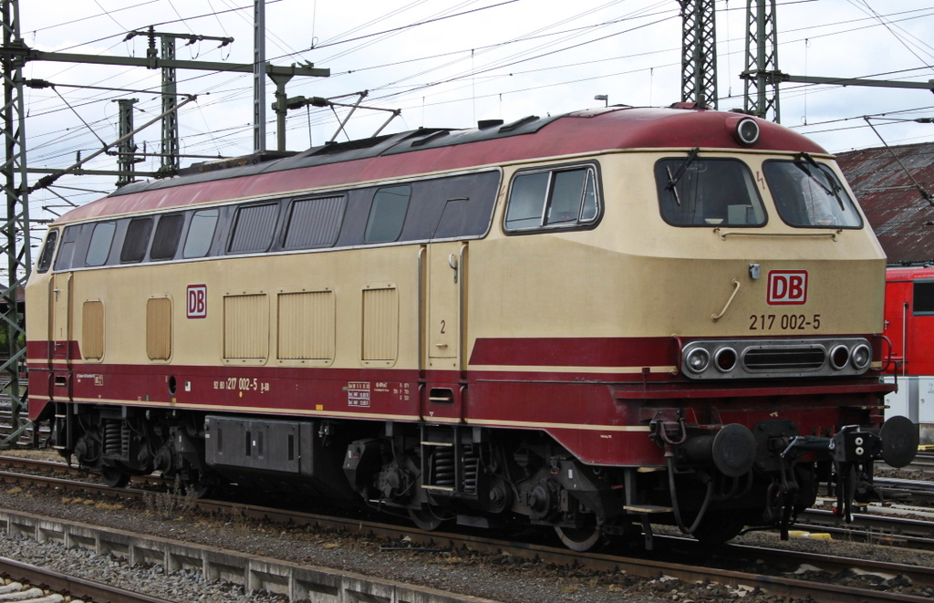 217 002-5 abgestellt in Fulda am 02.07.11

