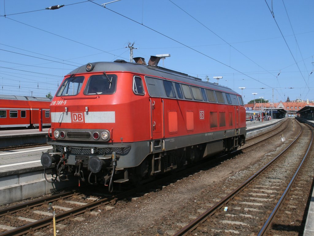 218 389 hatte am Vormittag,vom 16.Juli 2011,ihre Aufgabe erledigt,erst am Nachmittag ging es von Stralsund zurck nach Heringsdorf.