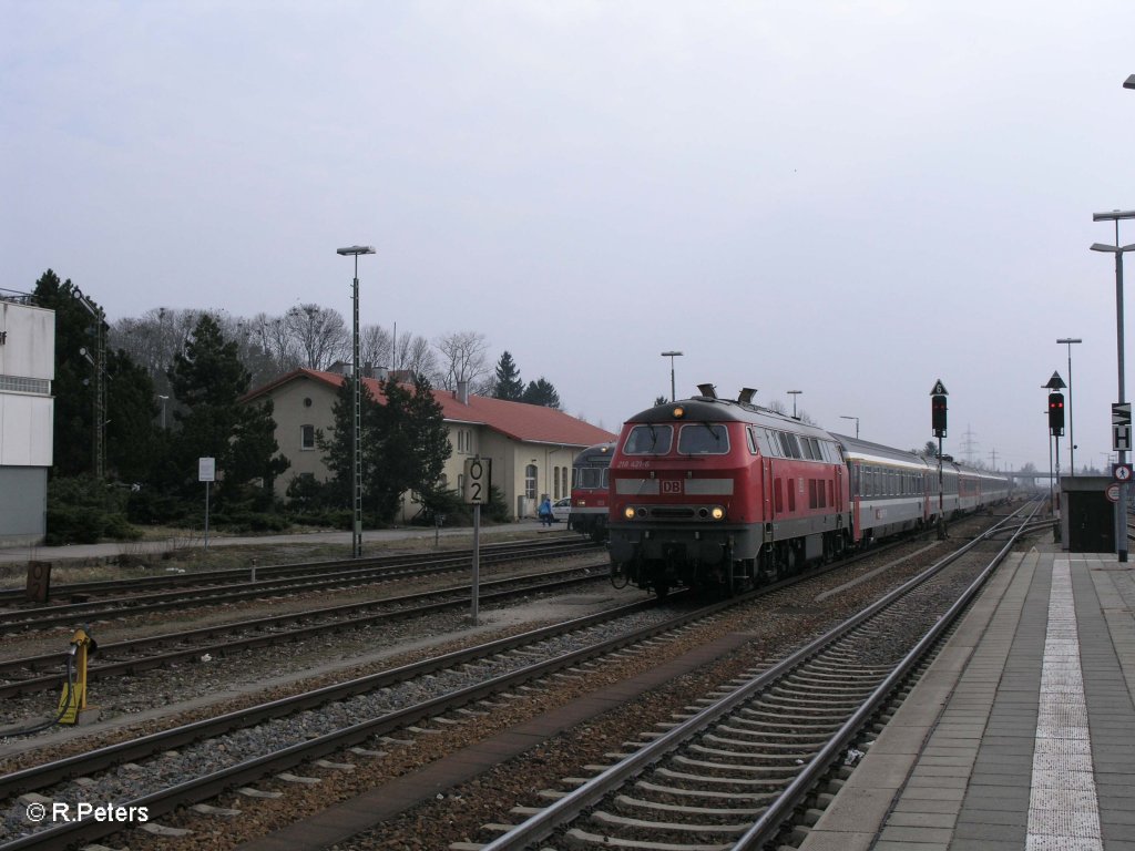 218 421-6 erreicht Buchloe mit den EC195 Mnchen. 04.04.09
