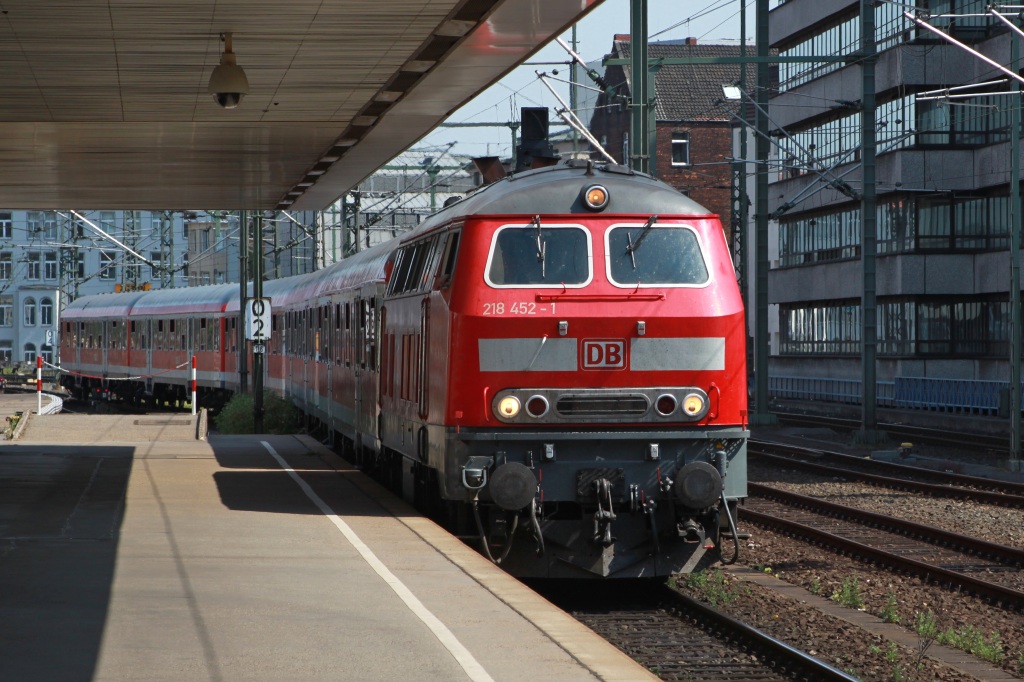 218 452 bei der Einfahrt in den Hannoveraner Hbf am 10.07.10