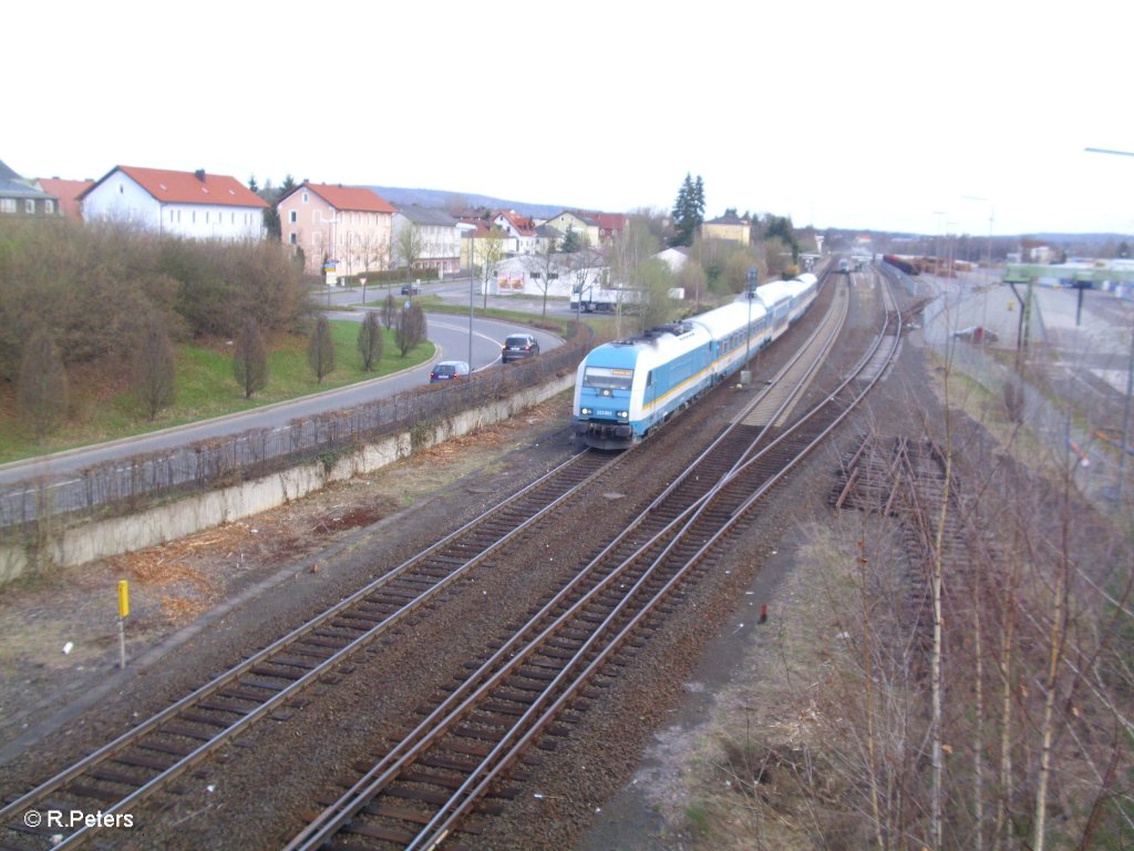 223 063 verlsst Wiesau mit ALX84109 nach Mnchen. 08.04.11