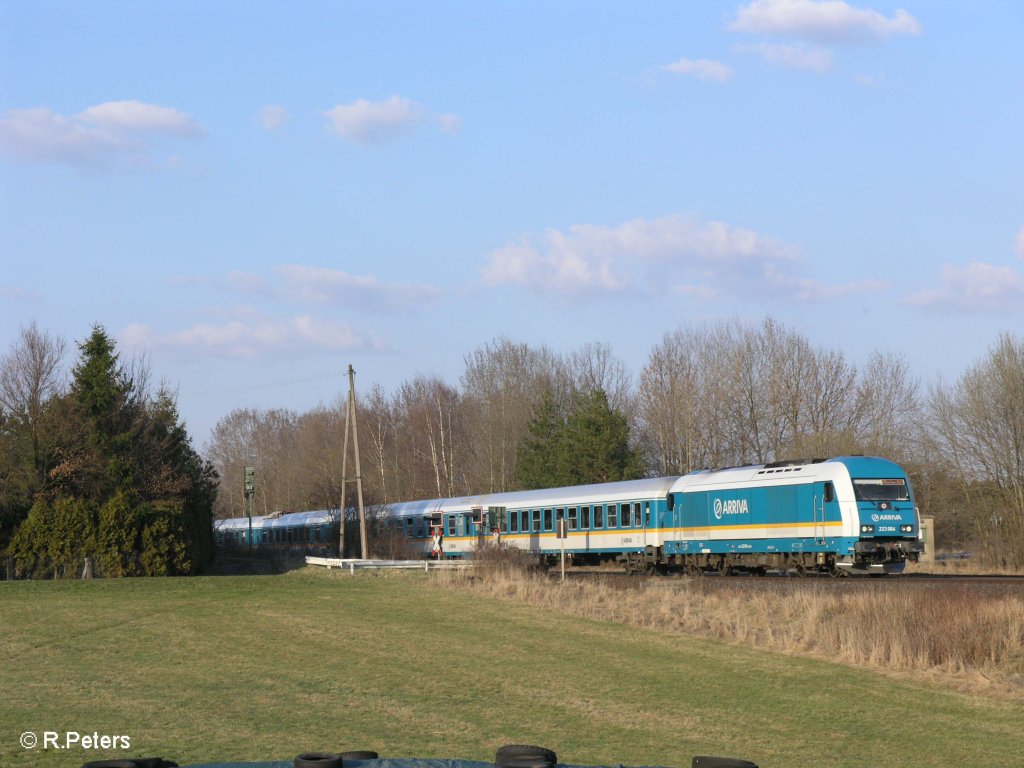 223 064 zieht bei Schnfeld den ALX37987 nach Mnchen .03.04.09
