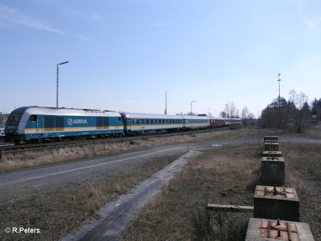 223 065 verlsst Wiesau/Oberpfalz mit dem ALX37976 nach Hof. 21.03.09
