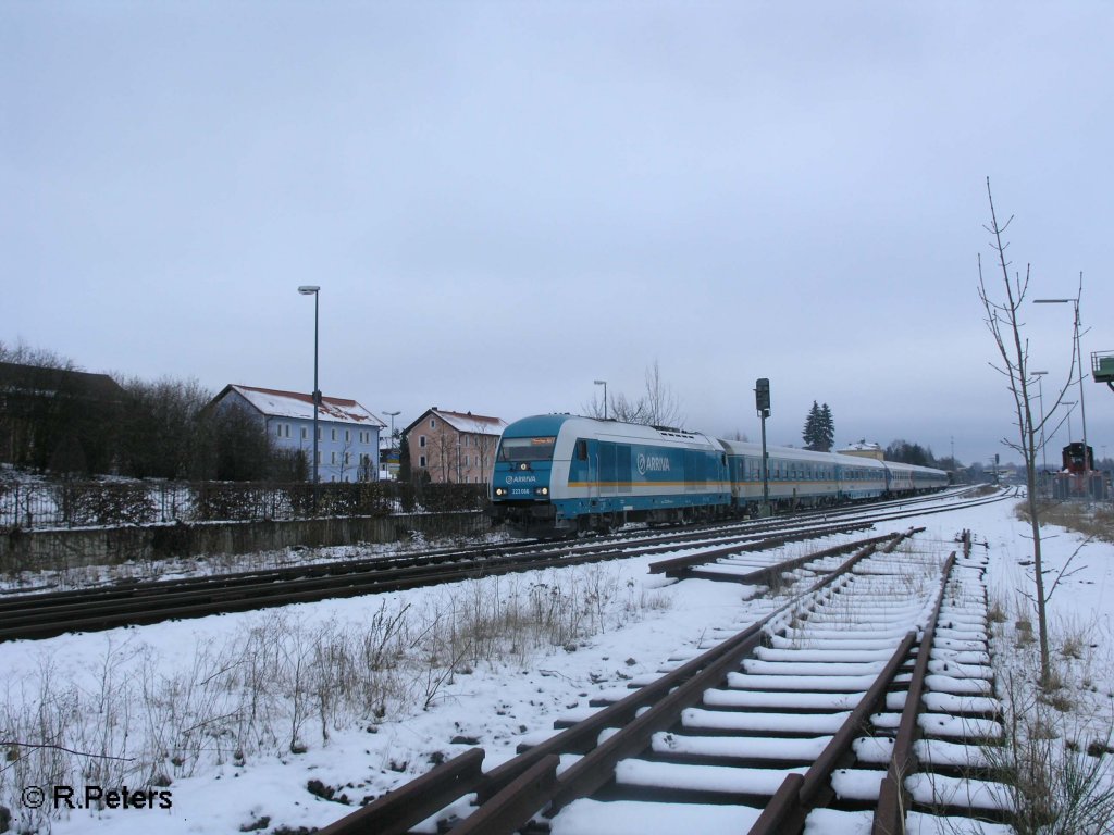 223 066 verlsst Wiesau/Oberpfalz mit ALX37983 nach Mnchen. 14.12.08
