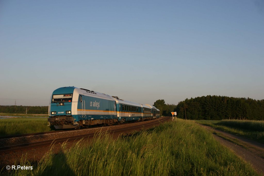 223 067 mit dem verspteten ALX84114 Mnchen - Hof bei Oberteich. 25.05.12