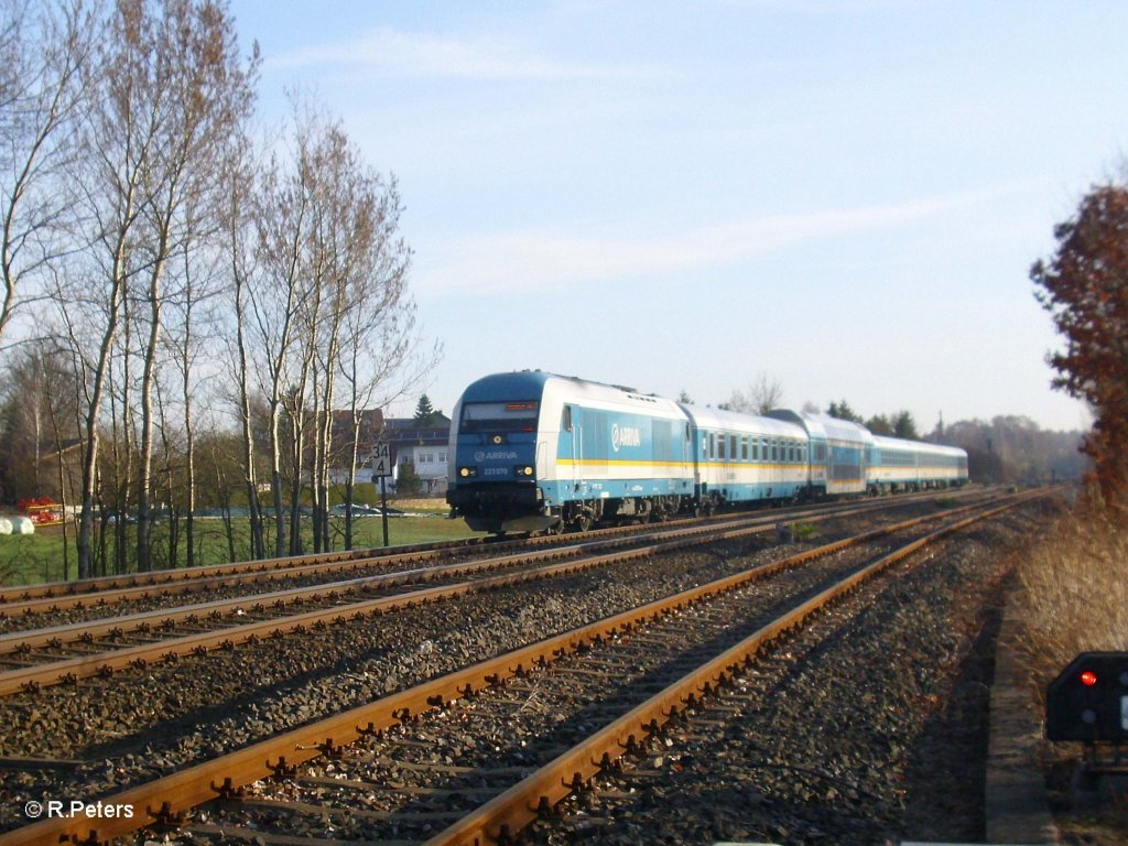 223 070 zieht bei Schnfeld den ALX84109 nach Mnchen. 03.04.11