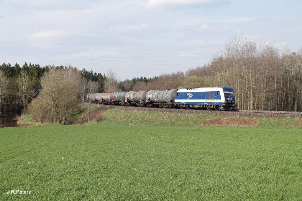 223 144 mit dem GK 44380 Cheb – Weiden West Kesselzug bei Oberteich. 26.04.13