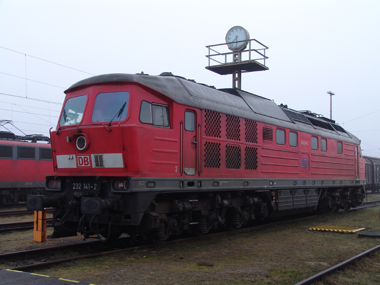 232 141-2 abgestellt im BW Rostock-Seehafen.(17.02.06)fotografiert von I.Pavel