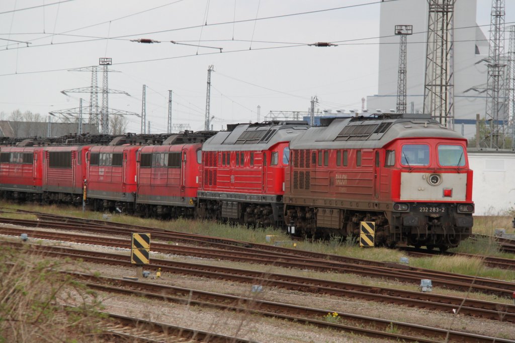 232 283-2 steht immer noch in Rostock-Toitenwinkel.27.04.2012