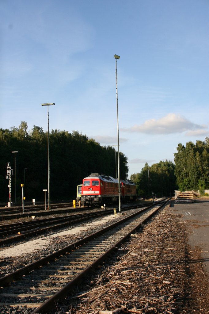 232 426-7 mit Schwester Maschine in Marktredwitz. 06.09.12