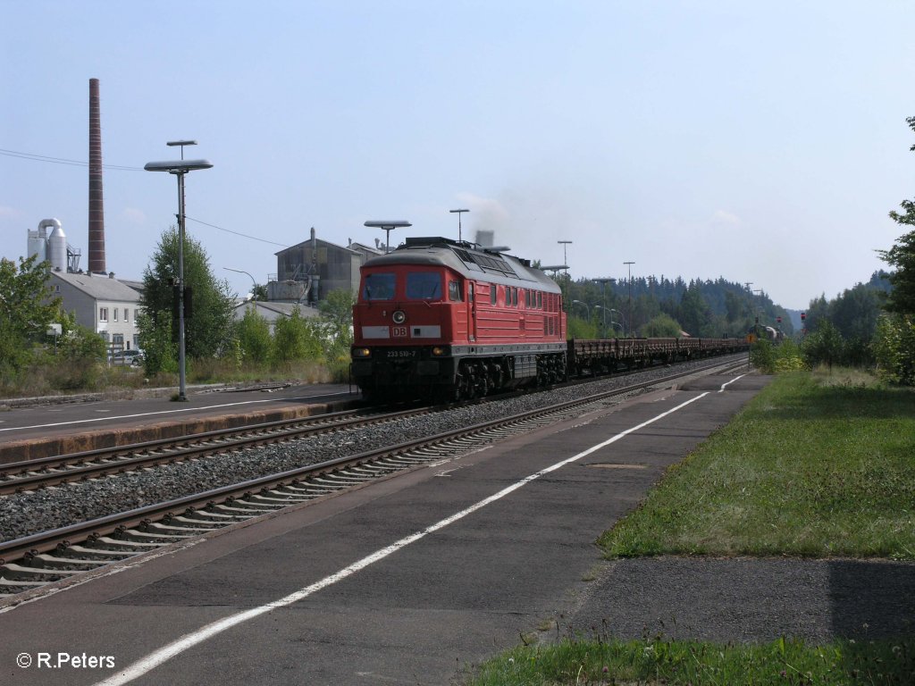 232 510-7 zieht ein gemischten Gterzug durch Wunsiedel-Holenbrunn. 25.08.09