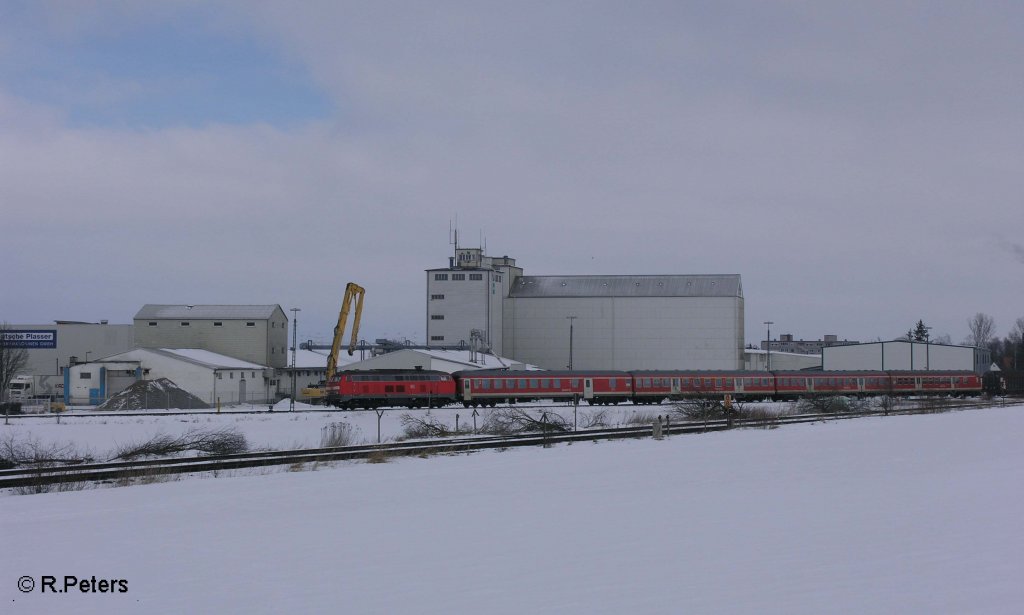 233 689-9 verlsst Buchloe mit ein Getreidezug. 25.02.09
