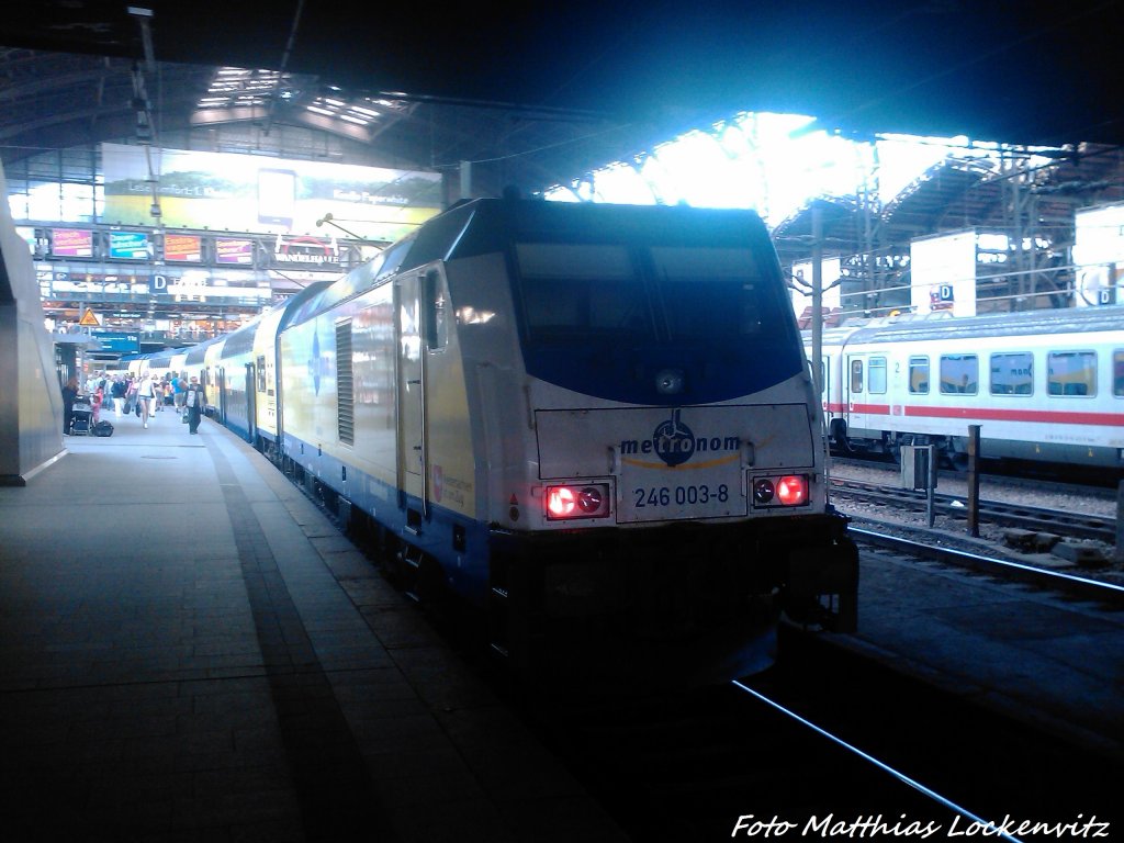 246 003-8 mit ziel Cuxhaven im Bahnhof Hamburg Hbf am 8.6.13