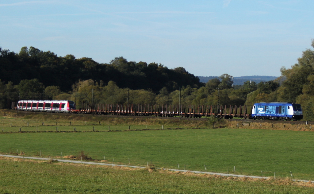 246 011 der IGT mit Franzsischem Triebwagen am 01.10.12 bei Hermannspiegel