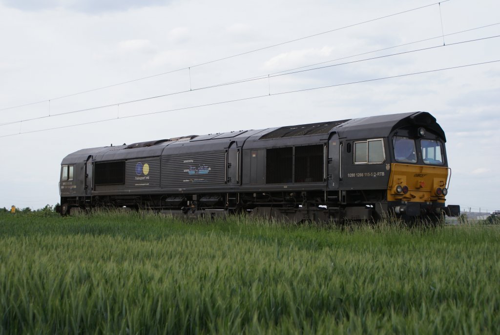 266 115-5 der Rurtalbahn als Lz in Neuss Allerheiligen am 29.05.2010