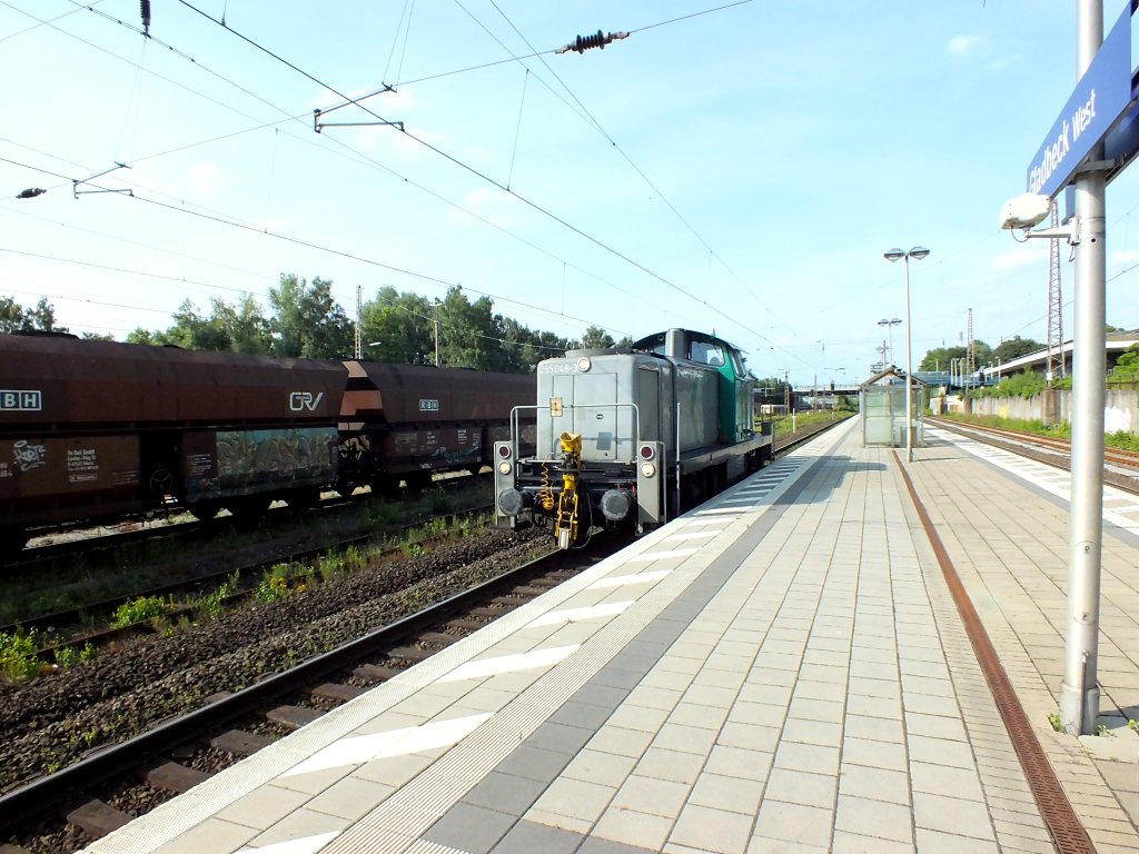 295 048 (98 80 3295 048- 3D-BUVL) gehrt der Firma B&V Leipzig und wird von dieser vermietet. Fr wen sie aktuell fhrt ist nicht bekannt. 16.7.13, Gladbeck-West