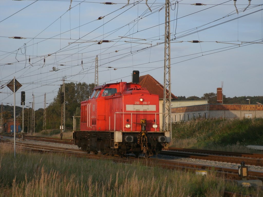 298 318 am 23.September 2011 beim Verlassen von Bergen/Rgen.