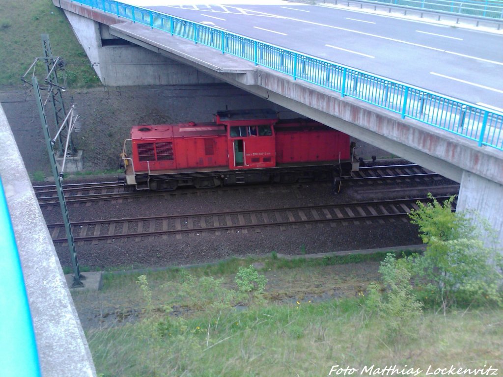 298 320-3 beim Rangieren am Fhrhafen Mukran am 20.5.13