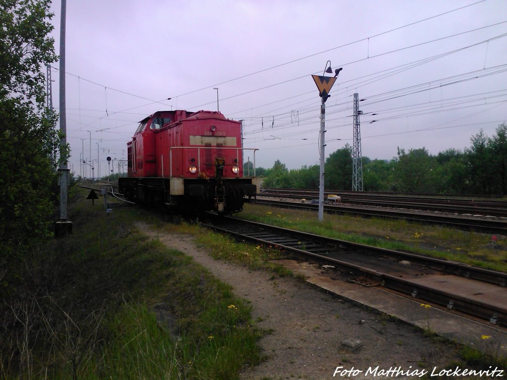 298 320-3 kurz vor seiner Dienstpause in Mukran am 20.5.13