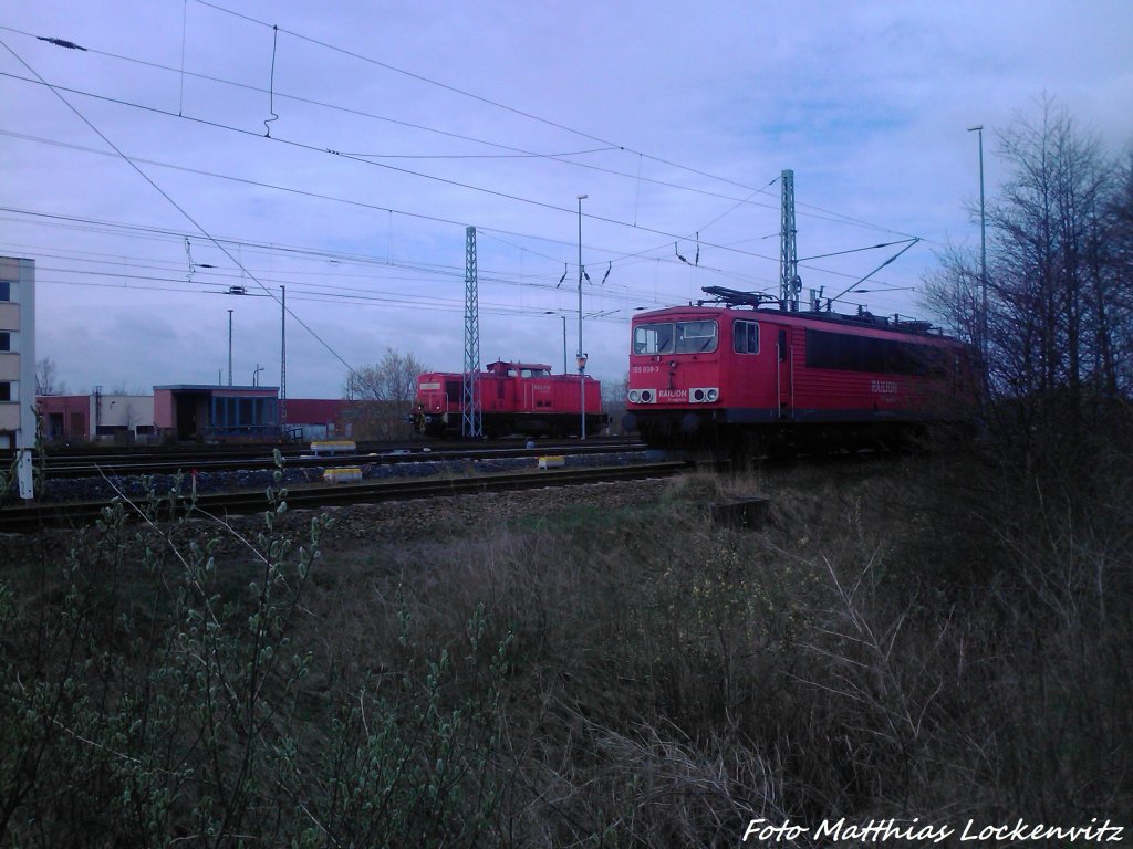 298 328 & 155 038-3 in Mukran am 27.4.13