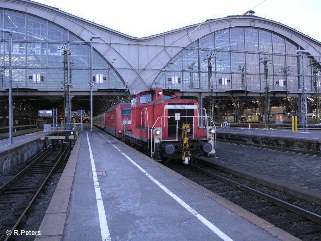 363 154-6 stellt in Leipzig HBF ein IC bereit. 26.12.09