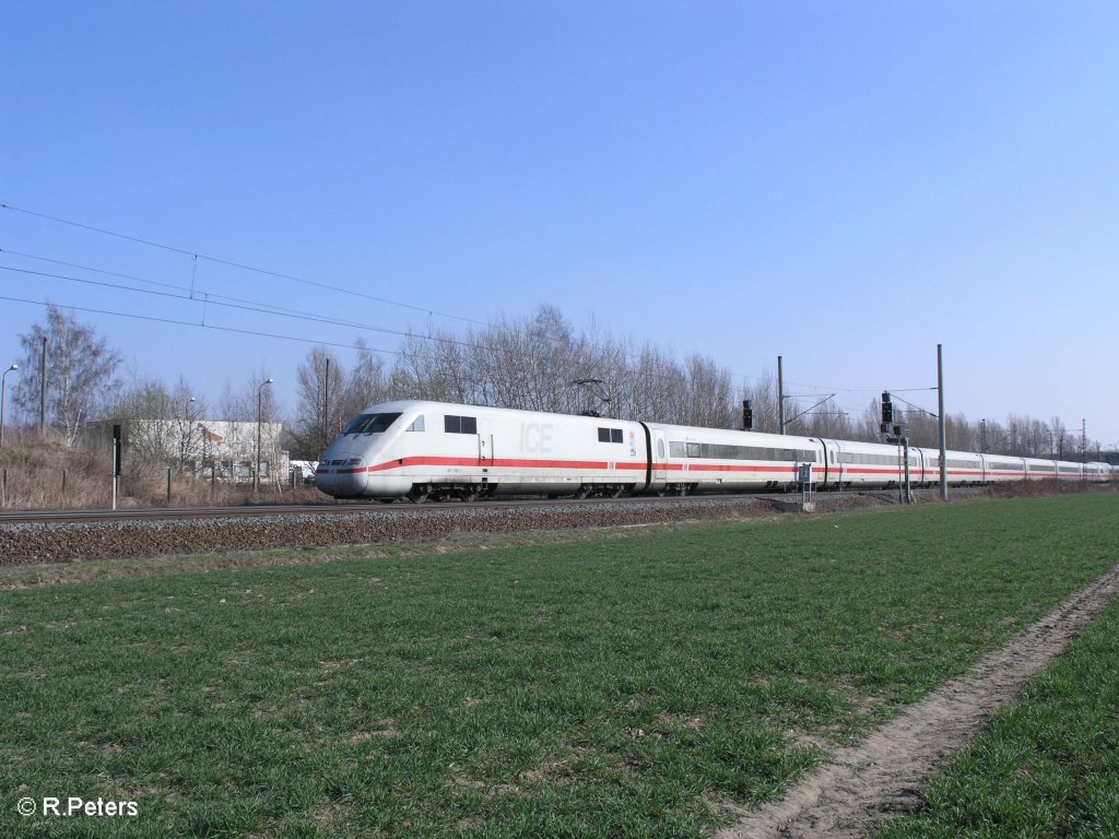 401 058-3  Gtersloh  als ICE 892 Leipzig - Kiel bei Podelwitz. 29.03.11