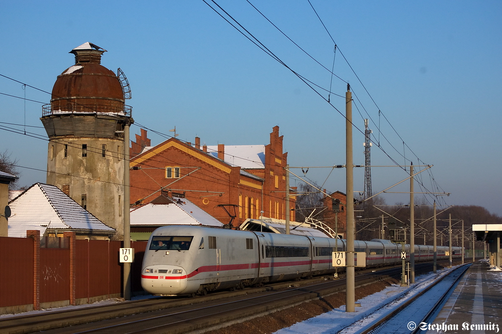 401 503-8  Neu Isenburg  als ICE 693 von Berlin Ostbahnhof nach Mnchen Hbf in Rathenow. 30.01.2012