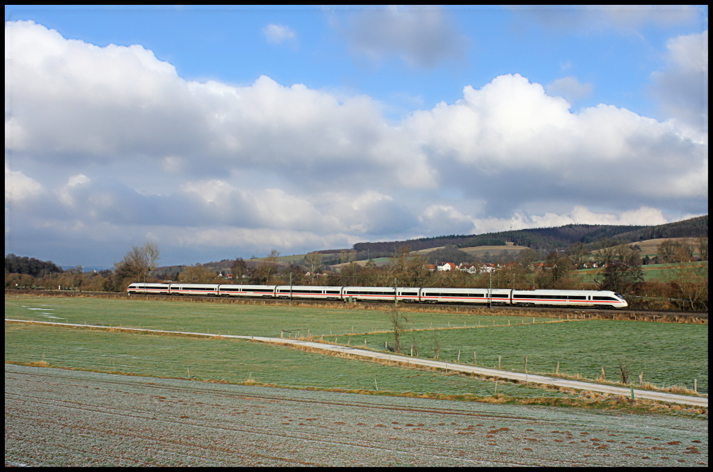 411 002  Neubrandenburg  als ICE nach Wiesbaden am 13.01.13 bei Hermannspiegel