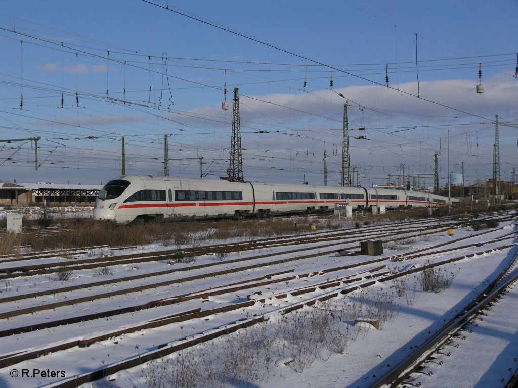 411 059-9 „Passau“ erreicht Leipzig HBF mit den ICE 1555 Dresden HBF. 21.12.09

