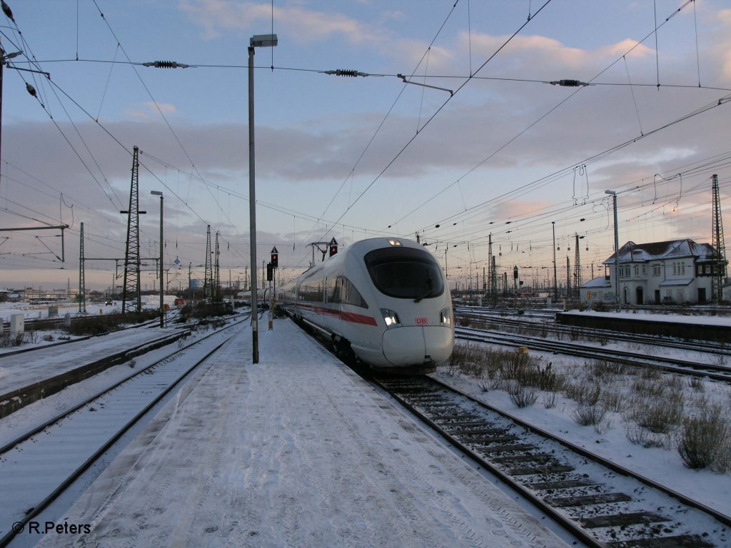 411 071-4 erreicht Leipzig HBF mit den ICE 1614/1624 aus Nrnberg. 21.12.09

