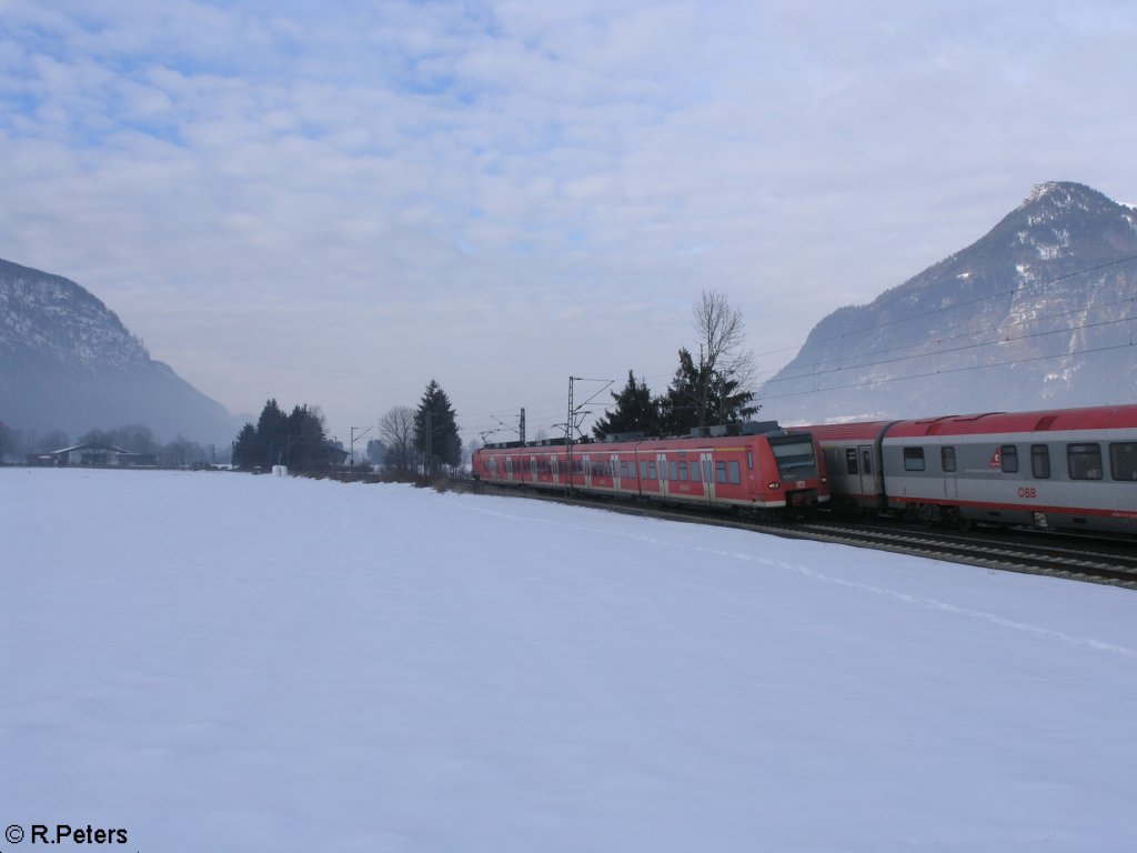 425 143 kurz vor Niederaudorf auf dem Weg nach Kufstein. 18.02.10