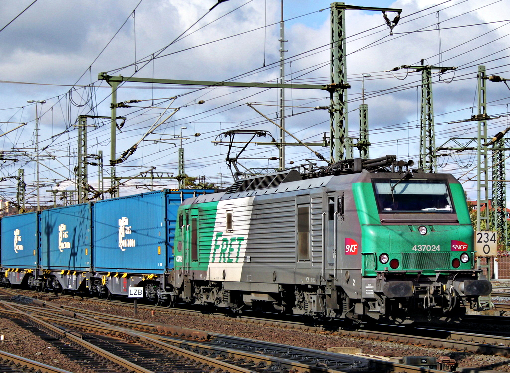 437024 mit Blauer-Wand am 09.10.11 in Fulda