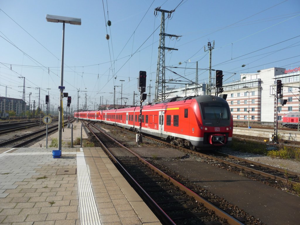 440 319 fhrt in Nrnberg ein. 29.10.2011