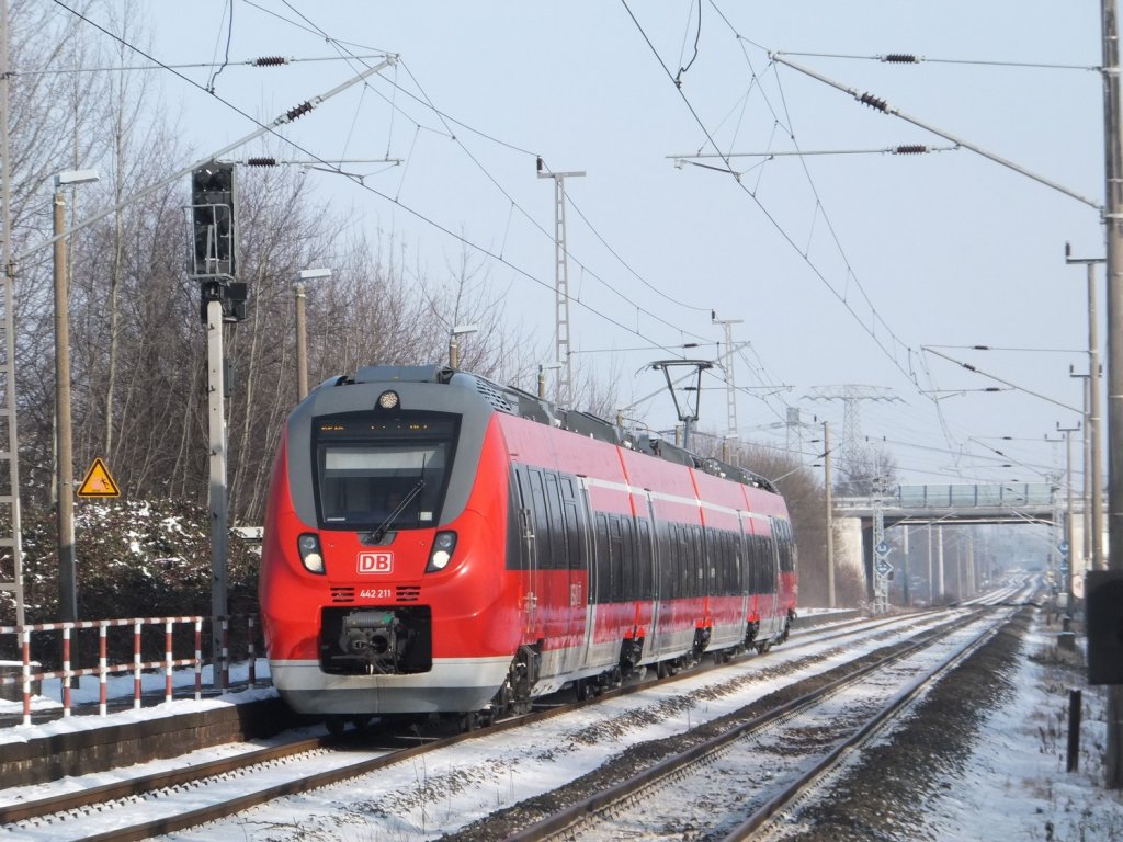 442 211 auf RE10 (Leipzig - Cottbus) bei durchfahrt in Leipzig-Heiterblick!