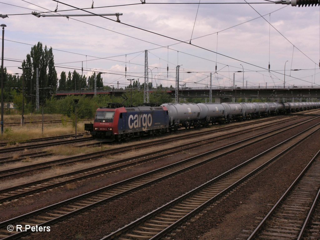 482 016-3 hat an den Kesselzug angekuppelt, Eisenhttenstadt 12.07.08