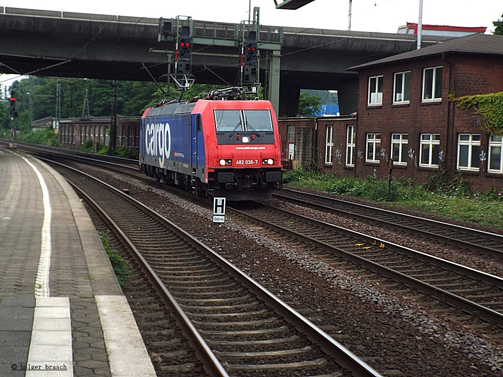 482 038-7 fuhr solo durch harburg am 01.07.13