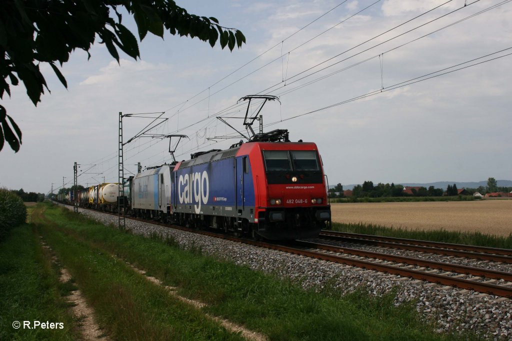 482 048-6 + 185 684-6 mit Container/Wechselpritschen bei Moosham. 03.08.11