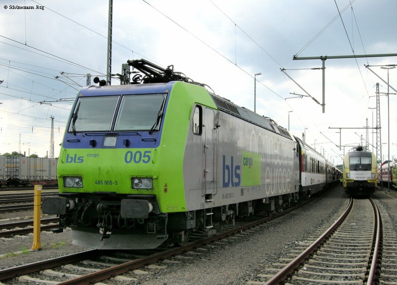 485 005-3 der BLS AG Media Markt Sternfahrt nach Hannover Abstellung Hannover 30.05.2009