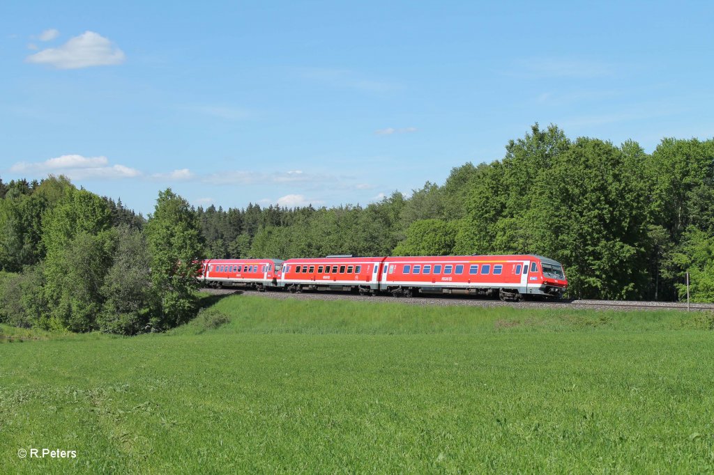 610er Doppel als RE 3697 Hof - Regensburg bei Oberteich. 05.06.13